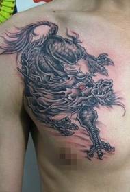 გულმკერდის unicorn წმინდა ცხოველთა tattoo