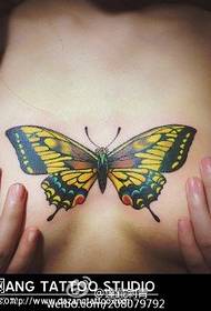 Modela Tattoo ya Butterfly ya Super Sexy Swallowtail