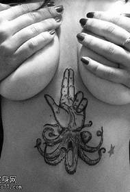 Brust Sexy Gesture Tattoo Muster