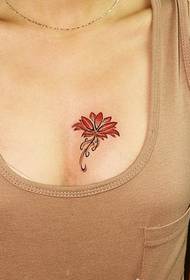 Sexy girl cofre bonito aspecto flor tatuaje