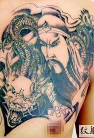 мужской сундук с татуировкой Гуань Гун