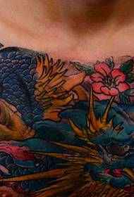 Bagong tradisyonal na V-breast color masamang dragon tattoo