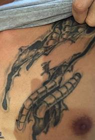 Modèle de tatouage abstrait de la poitrine