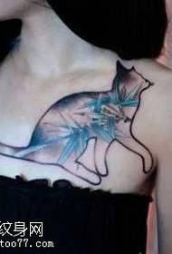 татуировка красивая непослушная кошка 55174 - тату с цветком в груди