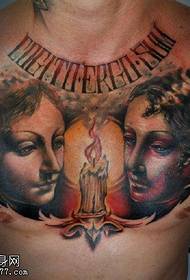 Dvije žene s uzorkom tetovaže svijeća na prsima 55645-europski lijepi ulični uzorak tetovaža