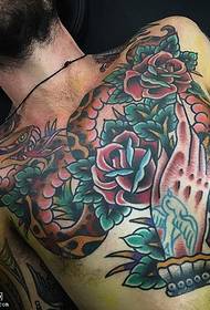 Chest Rose duży wzór tatuażu węża