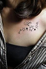 patrón de tatuaje de estrella pequeña de cofre de belleza