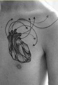 moda erkek göğüs kişilik kalp dövme desen resmi