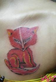 göğüs kırmızı tilki dövme resmi