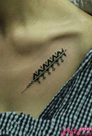 Kreativ Alternativ Brust Tattoo Bild