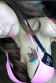 non-mainstream beauty boobs maganda ang sexy bird tattoo na larawan