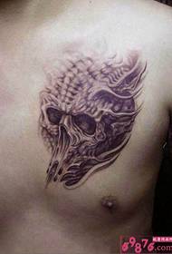 imagen de patrón de tatuaje de cráneo de diablo de pecho