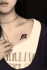 pure beautiful girl chest small fresh totem tattoo pattern picture