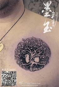 груди дерево татуювання візерунок