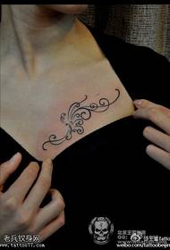 простой и щедрый рисунок татуировки бабочки