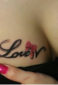 fotos de tatuagem de arco de cor de texto de peito de meninas de seios grandes