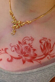 skønhed bryst rød lotus tatovering