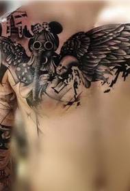 tatuazh i trendit të gjoksit për burra