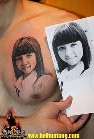 छाती पोट्रेट पत्नी गोंदण नमुना