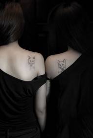 dobre djevojke ramena mačka tetovaža uzorak