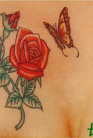 model de tatuaj cu piept de trandafiri frumusețe - poza de tatuaj Xiangyang recomandată