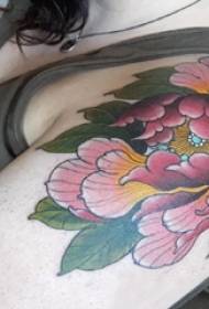 Tatouage image de tatouage pivoine fille pivoine fille couleur pivoine 58170 - image de tatouage de casque Samurai mâle épaule noir
