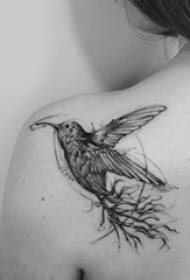 lijevo rame tetovaža djevojka rame crna ptica tetovaža slika