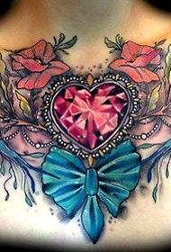 krūtinės gilios V spalvos tatuiruotė veikia