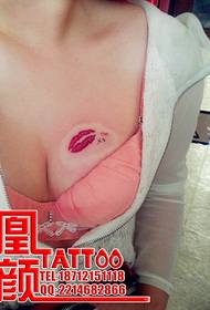 Anqing Huangyan Art Tattoo Picture Bar Tattoo Works: Brjóst Lip Lip Tattoo Pattern