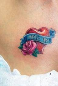 Brust Tattoo Muster: Brust Farbe Liebe Rose Tattoo Muster