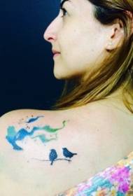 shoulder splashing small bird small fresh tattoo pattern