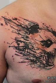 padrão de tatuagem de panda de tinta bonito e feroz no peito do homem
