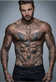 Европа и САЩ мъжки гърди красиви модни снимки на татуировка на личността