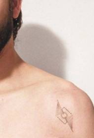 αγόρια ώμο μαύρο γκρι σημείο τσίμπημα γεωμετρικά γραμμές δημιουργικές εικόνες τατουάζ