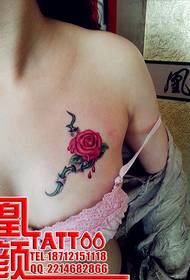 Anqing Huangyan art tattoo show picture tattoo works: Chest drop blood rose tattoo pattern