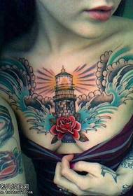 modèle de tatouage phare couleur poitrine femme personnalité phare