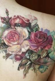 ramena slatko oslikana uzorkom cvijeta tetovaža