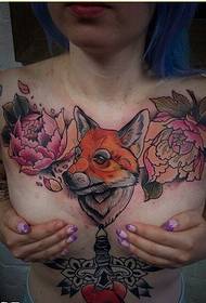 sexy အမျိုးသမီးရင်ဘတ်ကိုယ်ရည်ကိုယ်သွေးရှိ fox peony tattoo ရုပ်ပုံလွှာ
