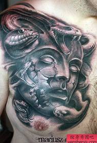 vyrų krūtys Klasikinis kietas „Medusa“ tatuiruotės modelis