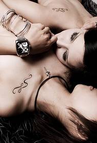modellu di tatuaggio di coppia di petto