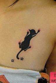 여자 가슴 대안 토템 고양이 문신 패턴