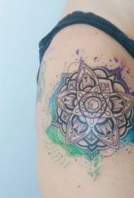 Váll reszkető stílusú színes térkép virág tetoválás mintával