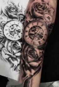 Tatuaje de brazo e reloxo de brazo 18 Estilo europeo e americano bolsa de brazo patrón de tatuaxe