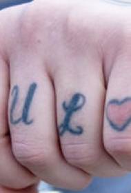 Patró de tatuatge amor en alfabet anglès en color