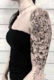 Голема рака Цветна тетоважа 9 Bigенски голема рака Црна сива цветна растителна шема