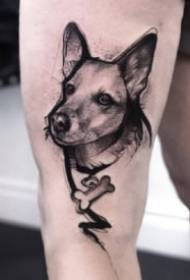 un conxunto de tatuaxes de animais escuros nun conxunto de brazos