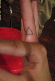 Vinger geometrische driehoek eenvoudig tattoo patroon
