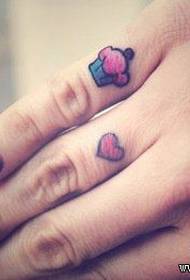 Tattoo show, soovitage naise sõrme kooki tätoveeringutööd