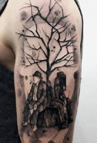 set individualnih crno-sivih tetovaža djeluje na mušku veliku ruku
