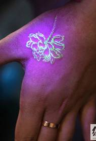 Cool and stylish fluorescent tattoo pictures